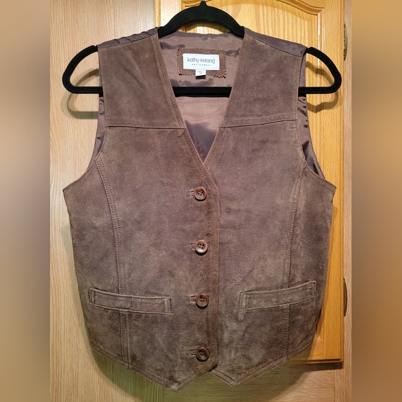 Kathy Ireland Leather Vest - Picture 1 of 6